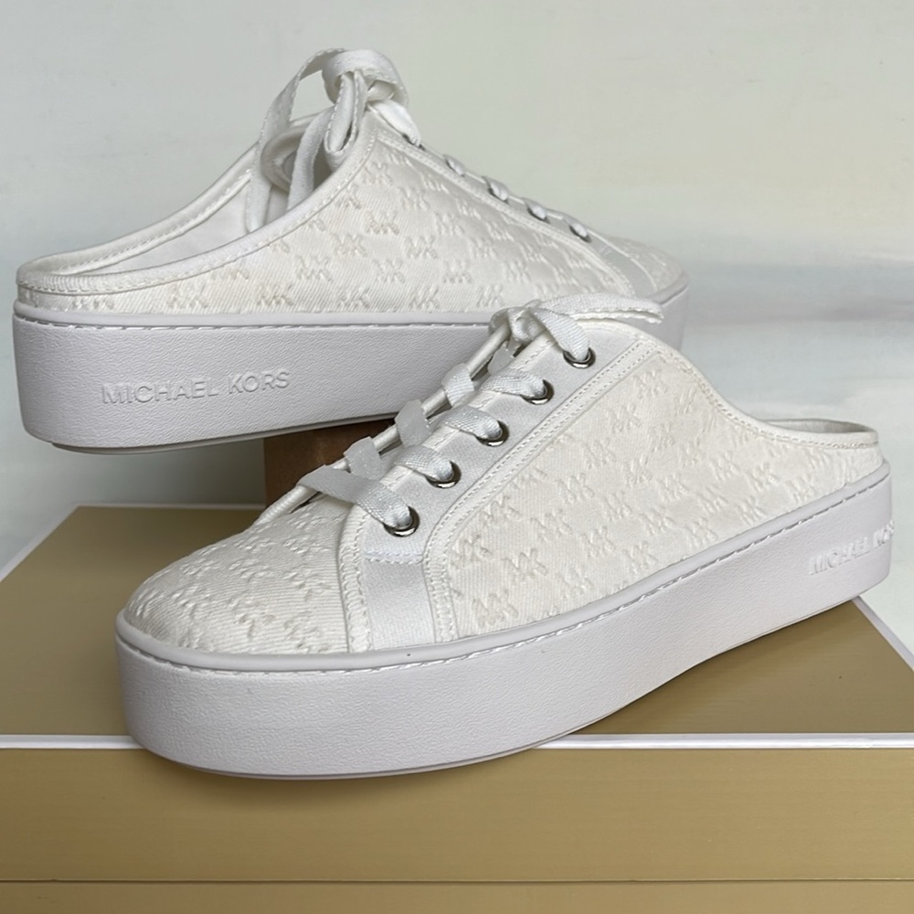 Michael Kors POPPY SLIDE SNEAKERS MK DEBOSSED WASHED DENIM
49T4POFP2D Platforms - Picture 8 of 16